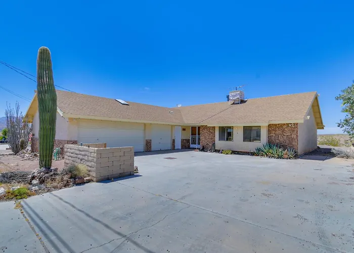 Bullhead W/ Views, Close To Mohave! Holiday home Bullhead City
